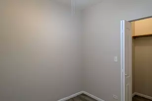 8209 S Coles Ave, Chicago, IL 60617 - Photo 11