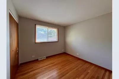 15542 S Park Avenue, South Holland, IL 60473 - Photo 9