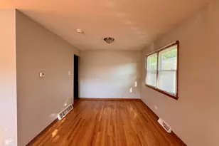 15542 South Park Ave, South Holland, IL 60473 - Photo 5