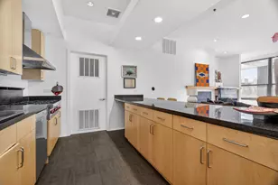 130 S Canal St, Chicago, IL 60606 - Photo 7