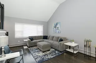 284 E Jefferson St, Bensenville, IL 60106 - Photo 3