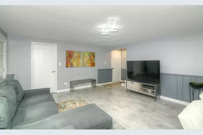 284 E Jefferson Street, Bensenville, IL 60106 - Photo 25