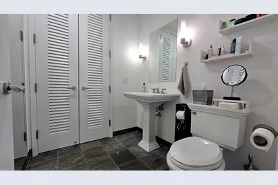 401 N Wabash Avenue #34E, Chicago, IL 60611 - Photo 9