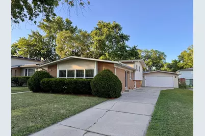 900 W Strieff Lane, Glenwood, IL 60425 - Photo 1