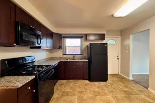 900 W Strieff Ln, Glenwood, IL 60425 - Photo 5