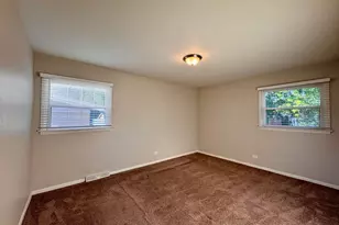 900 W Strieff Ln, Glenwood, IL 60425 - Photo 9