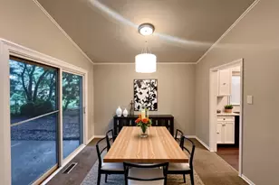 129 Warwick St, Park Forest, IL 60466 - Photo 5