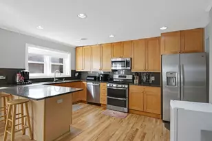 612 Mulford St, Evanston, IL 60202 - Photo 5