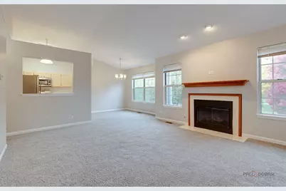 543 Grosse Pointe Circle, Vernon Hills, IL 60061 - Photo 5