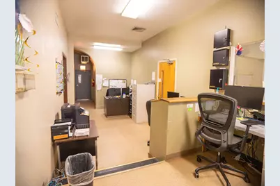 5710 N Broadway Street, Chicago, IL 60660 - Photo 11
