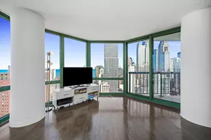 111 W Maple St, Chicago, IL 60610 - Photo 17