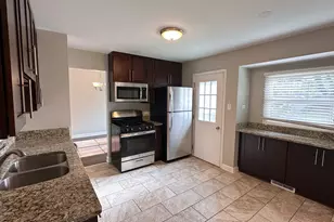 22500 Pleasant Dr, Richton Park, IL 60471 - Photo 5