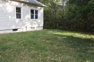 535 Golf Rd, Streator, IL 61364 - Photo 9