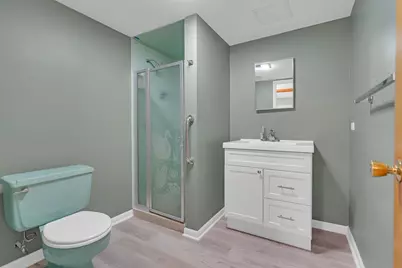 4646 W Fitch Avenue, Lincolnwood, IL 60712 - Photo 21