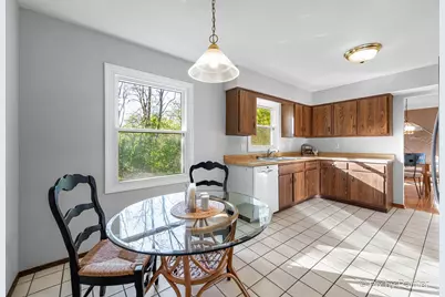 822 Liberty Avenue, Saint Charles, IL 60174 - Photo 9