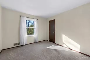 822 Liberty Ave, Saint Charles, IL 60174 - Photo 17