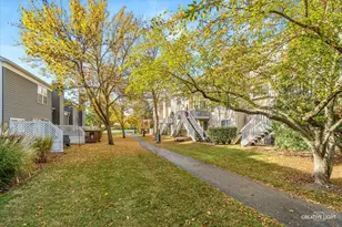 170 Half Moon Cir, Aurora, IL 60504 - Photo 15