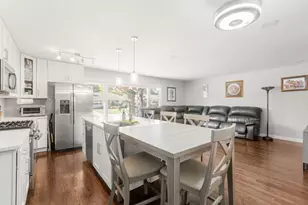 1013 Longaker Rd, Northbrook, IL 60062 - Photo 5