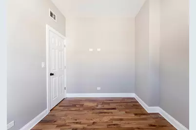 820 N Monticello Avenue, Chicago, IL 60651 - Photo 9