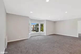 201 Thames Pkwy, Park Ridge, IL 60068 - Photo 7