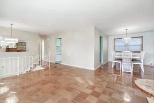 1822 W Catalpa Ln, Mount Prospect, IL 60056 - Photo 9