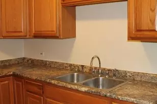 739 Walnut St, Waukegan, IL 60085 - Photo 9