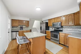 2401 Rohlwing Rd, Rolling Meadows, IL 60008 - Photo 9