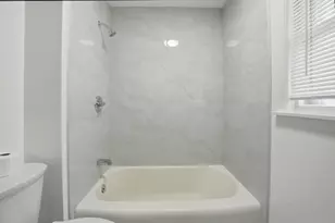 2401 Rohlwing Rd, Rolling Meadows, IL 60008 - Photo 25