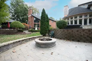 11226 Hiawatha Ln, Indian Head Park, IL 60525 - Photo 49