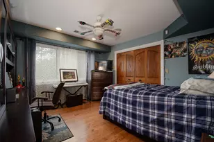 11226 Hiawatha Ln, Indian Head Park, IL 60525 - Photo 23