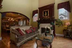 11226 Hiawatha Ln, Indian Head Park, IL 60525 - Photo 7