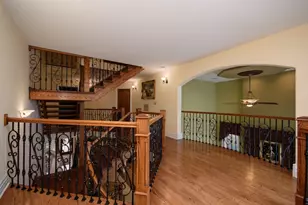 11226 Hiawatha Ln, Indian Head Park, IL 60525 - Photo 19