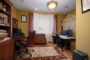 11226 Hiawatha Ln, Indian Head Park, IL 60525 - Photo 17