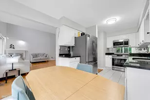 650 E Whispering Oaks Ct, Palatine, IL 60074 - Photo 9