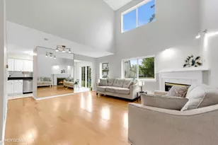 650 E Whispering Oaks Ct, Palatine, IL 60074 - Photo 5