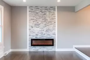 7822 W 99th Pl, Palos Hills, IL 60465 - Photo 3