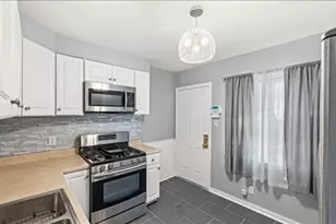 32 166th Pl, Calumet City, IL 60409 - Photo 5