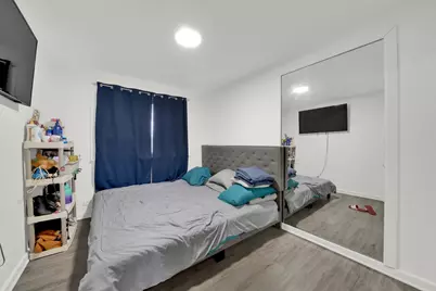 10730 S Avenue G, Chicago, IL 60617 - Photo 17