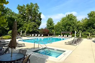 1870 Hampshire Dr, Hoffman Estates, IL 60192 - Photo 25