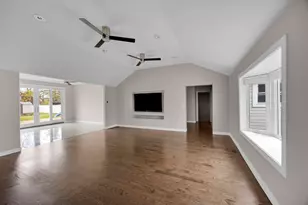 9059 Oneill Dr, Burr Ridge, IL 60527 - Photo 5