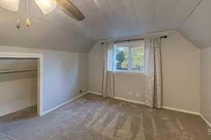 2032 W Laurel St, Freeport, IL 61032 - Photo 11