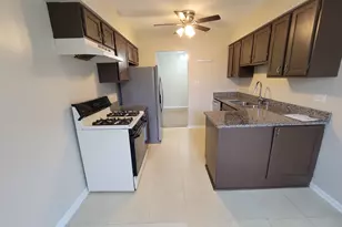 830 Knottingham Dr, Schaumburg, IL 60193 - Photo 3