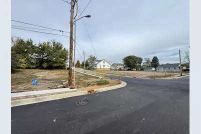 999 6th Street, Peru, IL 61354 - Photo 5