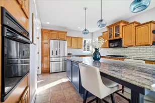 13622 Whitetail Dr, Bloomington, IL 61705 - Photo 7