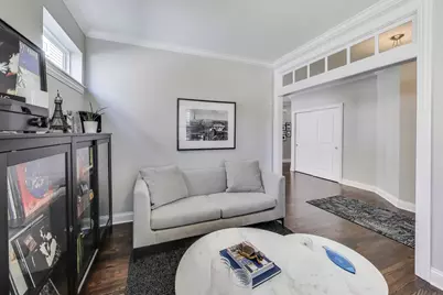 557 N Myrtle Avenue, Elmhurst, IL 60126 - Photo 5