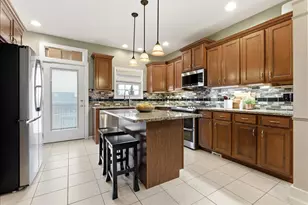 5101 Londonderry Rd, Bloomington, IL 61704 - Photo 7