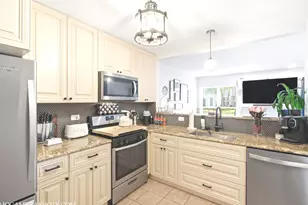 30 Arbordale Ct, Algonquin, IL 60102 - Photo 3