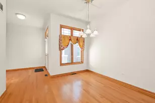 10848 Canterbury Dr, Mokena, IL 60448 - Photo 3