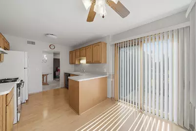 1220 Plum Tree Court #D2, Schaumburg, IL 60193 - Photo 11