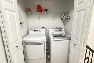 2911 Henley Ln, Naperville, IL 60540 - Photo 17